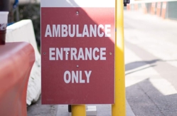 ambulance entrance sign